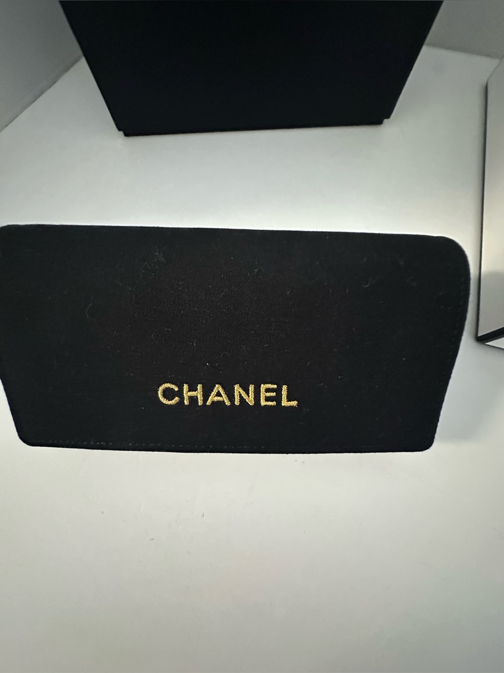 Authentic CHANEL Sunglasses Packaging Set - Box, Hard Case, Cloth & Booklet - Picture 4 of 16